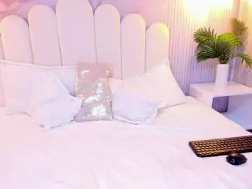 Chaturbate Best live sex cam show of foxi_cameron