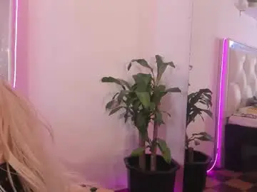 Chaturbate Live Sex of darlyn_tenderhot__