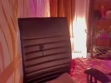 Chaturbate Live Sex Cam of goddessbarbiecum4u