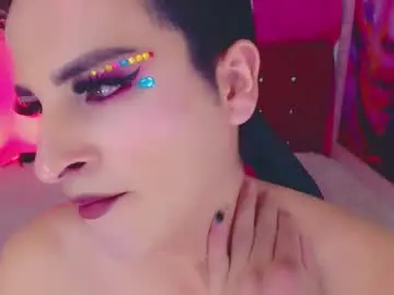 Chaturbate Live Sex Cam of yarethrousss