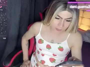Chaturbate Live Sex Cam of dani_lovet1