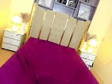 Chaturbate Nude Webcam of mhia_hunter