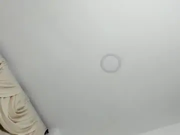Chaturbate Live Sex Cam of sarita_loven