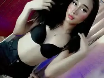 Chaturbate Live Sex Cam of night_crystal1111