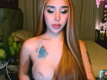 Chaturbate Live Sex Cam of mesmerizingfuckdoll