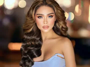 Imlive Free Porn Cam of MsFoxyLucious