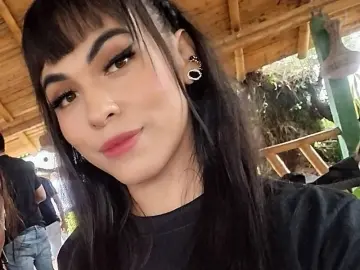 Imlive Live Sex Cam of missbluu