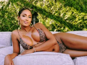 Livejasmin Live Sex Cam of ShaniaDina