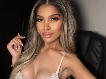 Livejasmin Live Porn of ShantalMolly