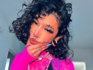 Streamate Adult Webcam of Maditronnn