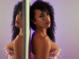 Streamate Free Porn Cam of ParisMiller22