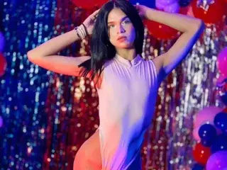 Streamate Best live sex cam show of VeronicaRavens