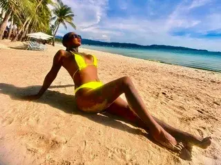 Streamate Sex Cam of TS_EbonyDoLLXxX