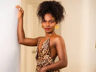Streamate Adult Webcam of RayzaLebons