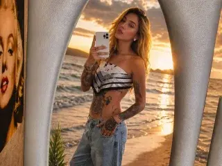 Streamate Adult Video Chat of JessieGarvet19