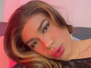 Streamate Sex Cam of rousexmarrie