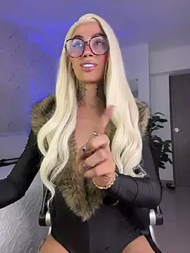 Stripchat Sex Cam of miss_tatiana_