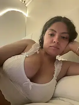 Stripchat Sex Cam of Nathcurly_