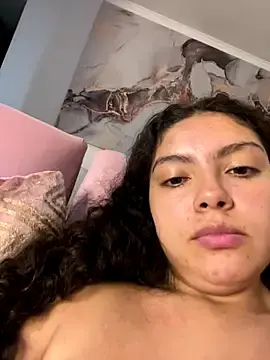 Stripchat Live Sex Cam of Nathcurly_