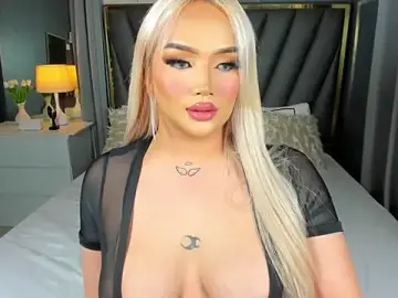 Stripchat Free Live Porn of JorgeousKylie