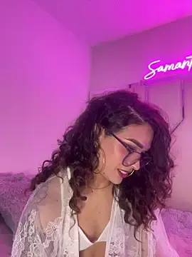 Stripchat Live Sex Cam of Samantha_Bernardo