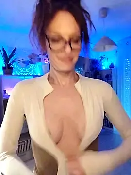 Stripchat Free Live Porn of Luna_Kitanna