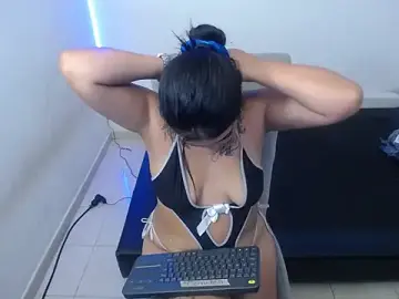 Stripchat Sex Cam of Naomy_Reiden