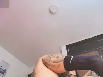 Stripchat Free Porn Cam of Miley_Baker