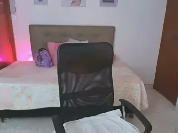 Stripchat Live Sex Cam of Miley_Baker