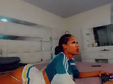 Stripchat Free Live Porn of _ChanellR_