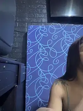 Stripchat Sex Cam of flower_cruz