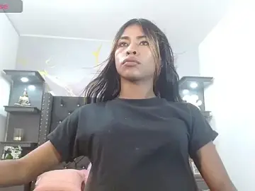 Stripchat Best Webcam of Naomisaenz01