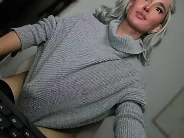 Stripchat Watch Live Sex Cams of TheQueenNextDoor