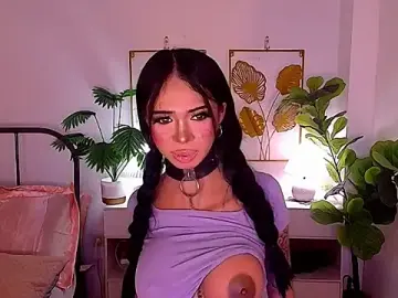 Stripchat Nude Webcam of urasianjassgodofgodess_11