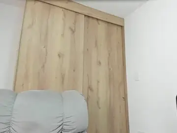 Stripchat Free Porn Cam of xspecialoomx