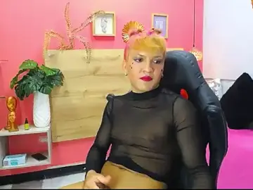 Stripchat Live Sex Cam of aslyhernandez_7