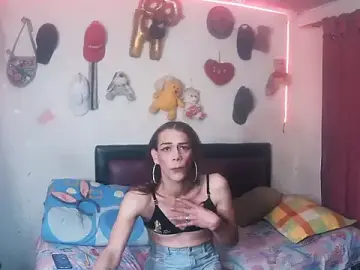 Stripchat Free Porn Cam of alexxa_dirty