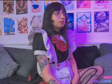 Stripchat Live Sex Cam of snowblack_