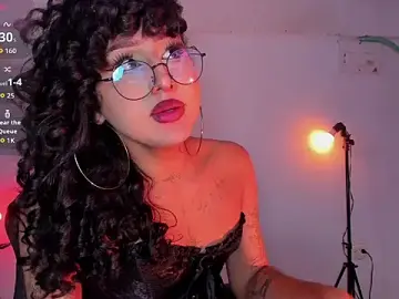 Stripchat Live Sex Cam of Heka_Prudence