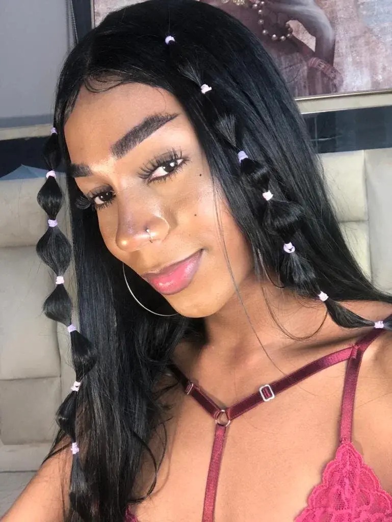 alyssa_dessire