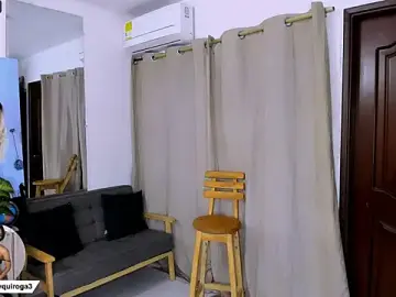 Stripchat Free Porn Cam of zou_quira