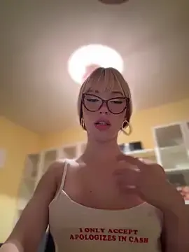 Stripchat Nude Webcam of Carlita_cute