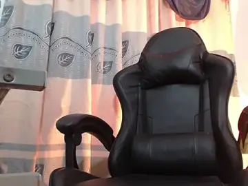 Stripchat Live Sex Cam of sweet_cutetras22