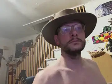 Stripchat Adult Webcam of MasterDaddyCool