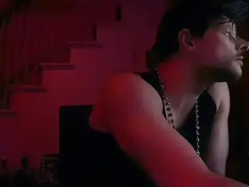 Stripchat Free Porn Cam of MasterDaddyCool