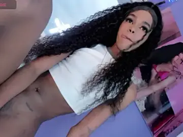 Stripchat Adult Webcam of thifanny_black