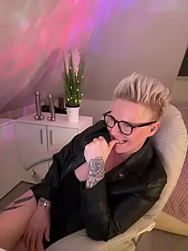 Stripchat Sex Cam of German_Milf