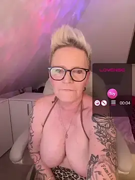 Stripchat Live Sex Cam of German_Milf
