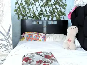 Stripchat Free Live Porn of Chris_Santana