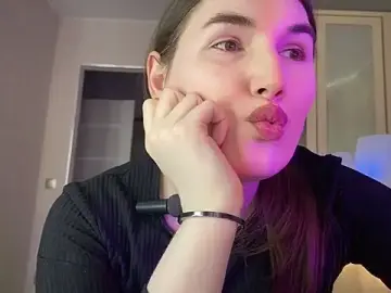 Stripchat Free Live Porn of Maria_Bowie